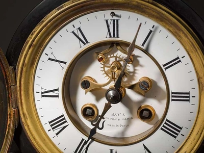The Haunting Truth Behind Clocks That Stop at Death