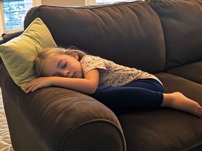 My 5-Year-Old Daughter Called Me at Work: 'Mom Left the House with Her Stuff and
Told Me to Wait for You, Daddy'