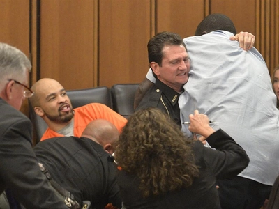 Why Did a Father Attack His Daughter’s Killer Right After the Sentencing? The Emotional Truth Behind the Courtroom Explosion