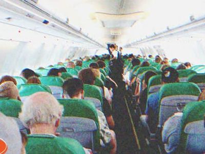 Poor Old Lady Is Rejected Sitting in Business Class until Little Boy's Photo Falls out of Her Purse — Story of the Day