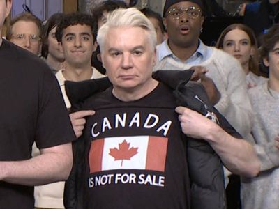 Mike Myers Wears 'Canada Is Not for Sale' Shirt on 'SNL'