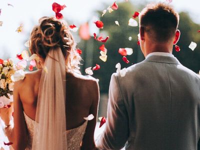All the Women in My Family Showed Up to My Wedding Wearing White — What My
Fiancée Did Shocked Me